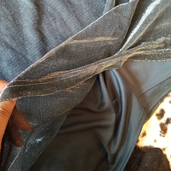 SOLD OUT 💎 Kathie Lee Metallic Blue Blouse 💎 - Picture 7 of 9